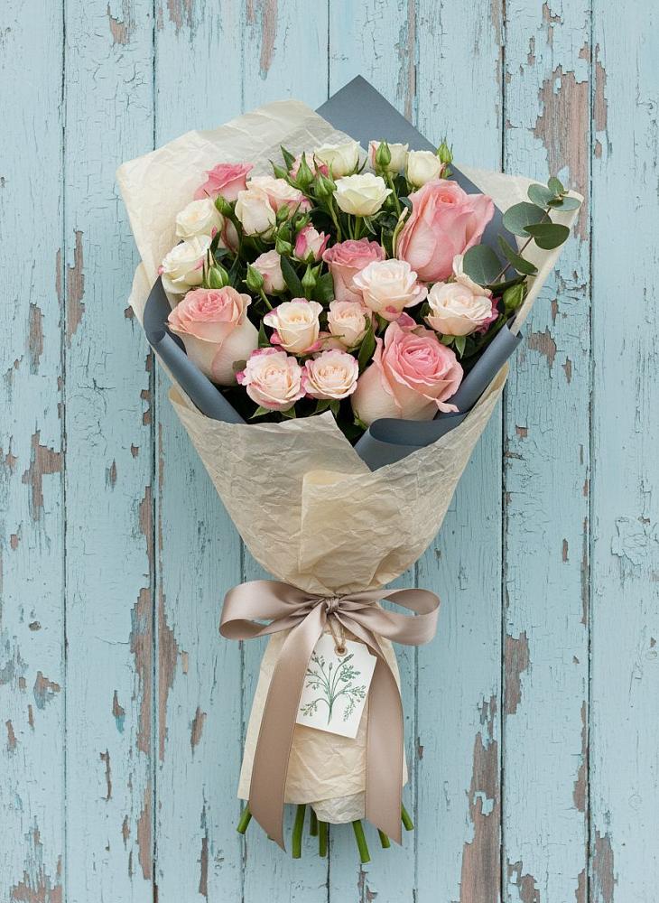 Букет цветов из: Розы в Калужской Краснодарский край