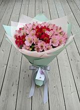 Букет цветов из:  Альстромерии в Калужской Краснодарский край