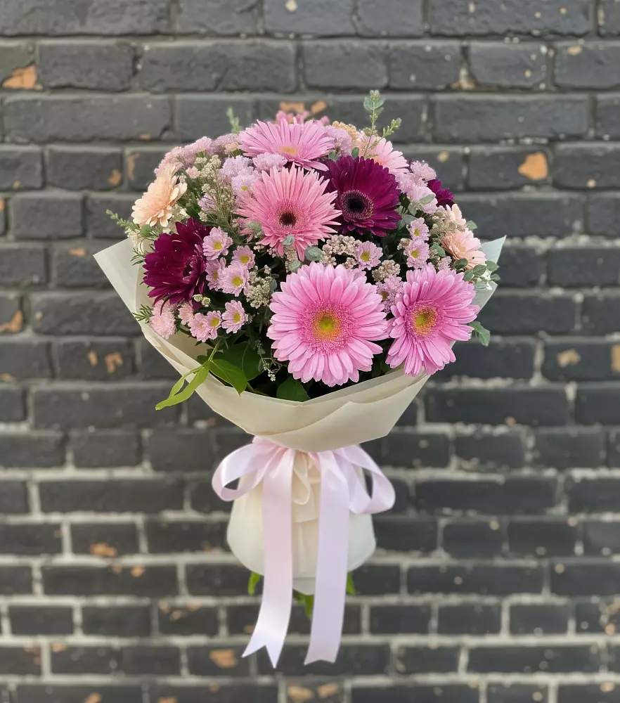 Букет цветов из: Герберы и Хризантемы в Калужской Краснодарский край