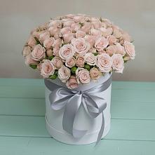 Цветочная композиция из Розы в шляпной коробке в Калужской Краснодарский край