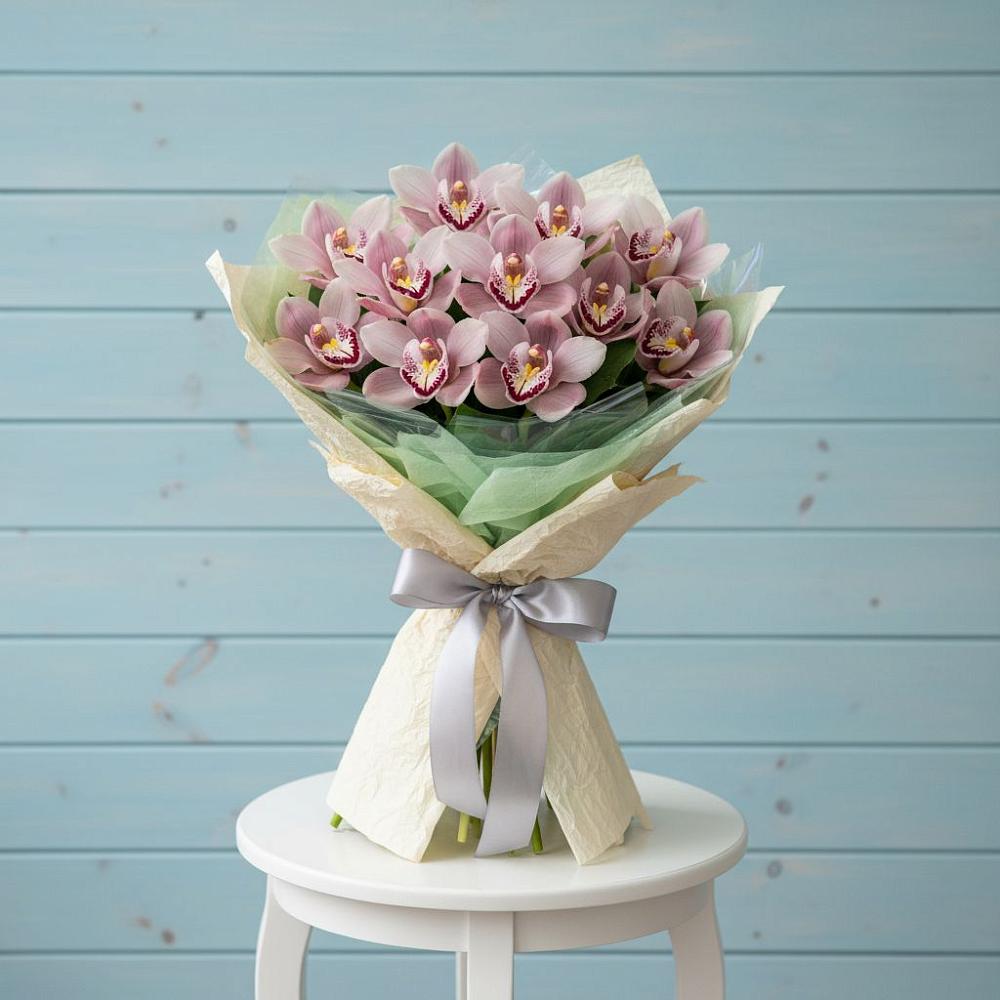 Букет цветов из: Орхидеи и Розы в Калужской Краснодарский край