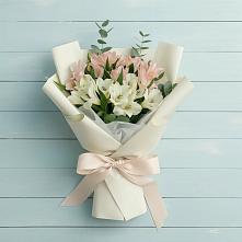 Букет цветов из:  Альстромерии в Калужской Краснодарский край