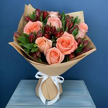 Букет цветов из:  Розы и Альстромерии в Калужской Краснодарский край
