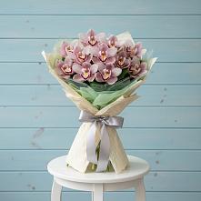 Букет цветов из:  Орхидеи и Розы в Калужской Краснодарский край