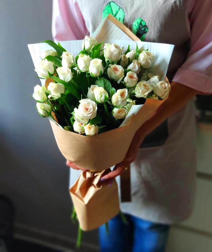 Букет цветов из: Розы в Калужской Краснодарский край