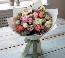 Букет цветов из:  Розы, Лизиантусы и Гвоздики в Калужской Краснодарский край