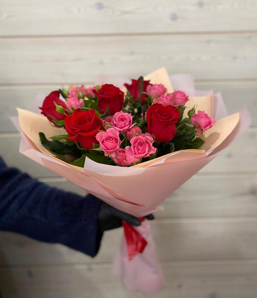Букет цветов из: Розы в Калужской Краснодарский край