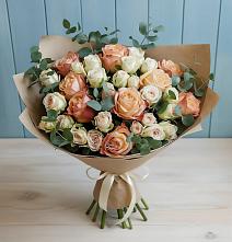 Букет цветов из:  Альстромерии и Розы в Калужской Краснодарский край