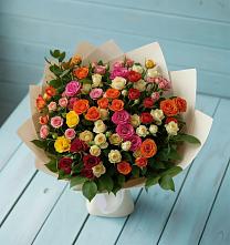 Букет Микс из разноцветных кустовых роз в Калужской Краснодарский край