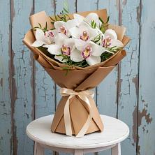 Букет цветов из:  Орхидеи и Розы в Калужской Краснодарский край