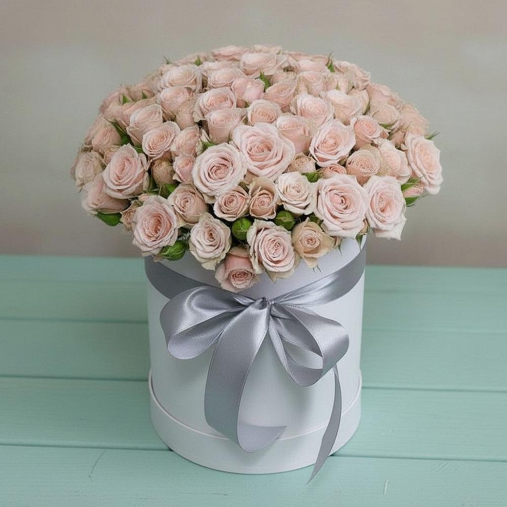 Цветочная композиция из Розы в шляпной коробке в Калужской Краснодарский край